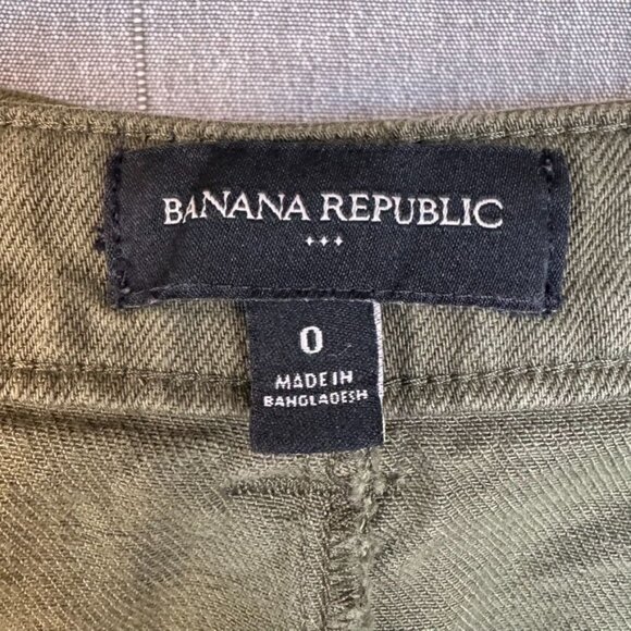 Banana Republic Factory Olive High Waist Shorts - Picture 7 of 10